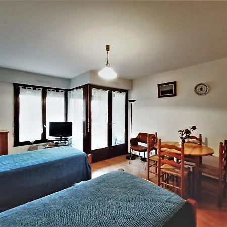 Lumineux Et Fonctionnel Avec Balcon Et Garage, Proche Centre-ville Et Thermes A ! - Fr-1-555-1 *