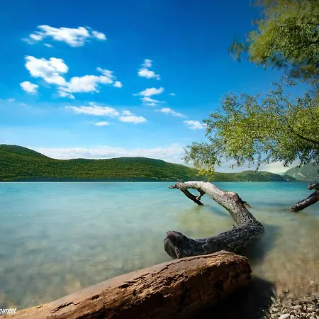 Lumineux Avec Balcon Et Garage à - Fr-1-555-1 * Aix-les-Bains