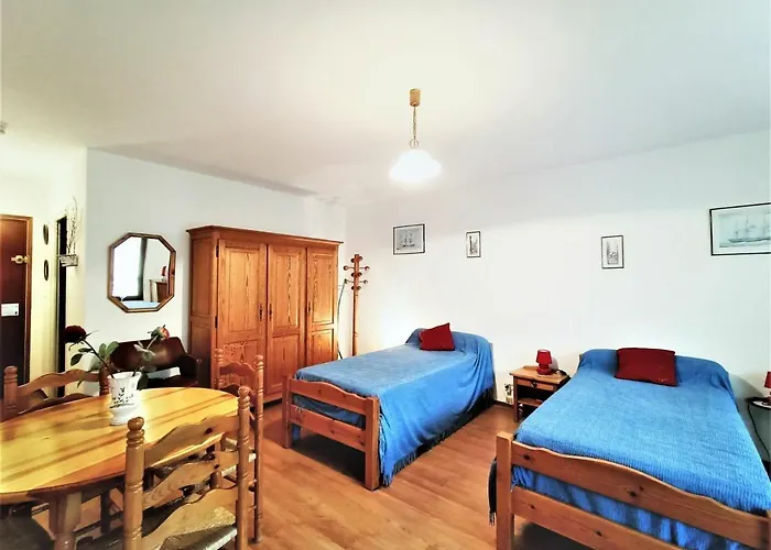 Lumineux Et Fonctionnel, Idéalement Situé à - Fr-1-555-1 Aix-les-Bains